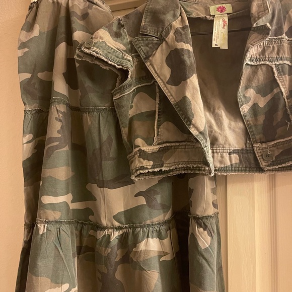 Vintage camouflage tier skirt set size xl in good condition . - Picture 2 of 9